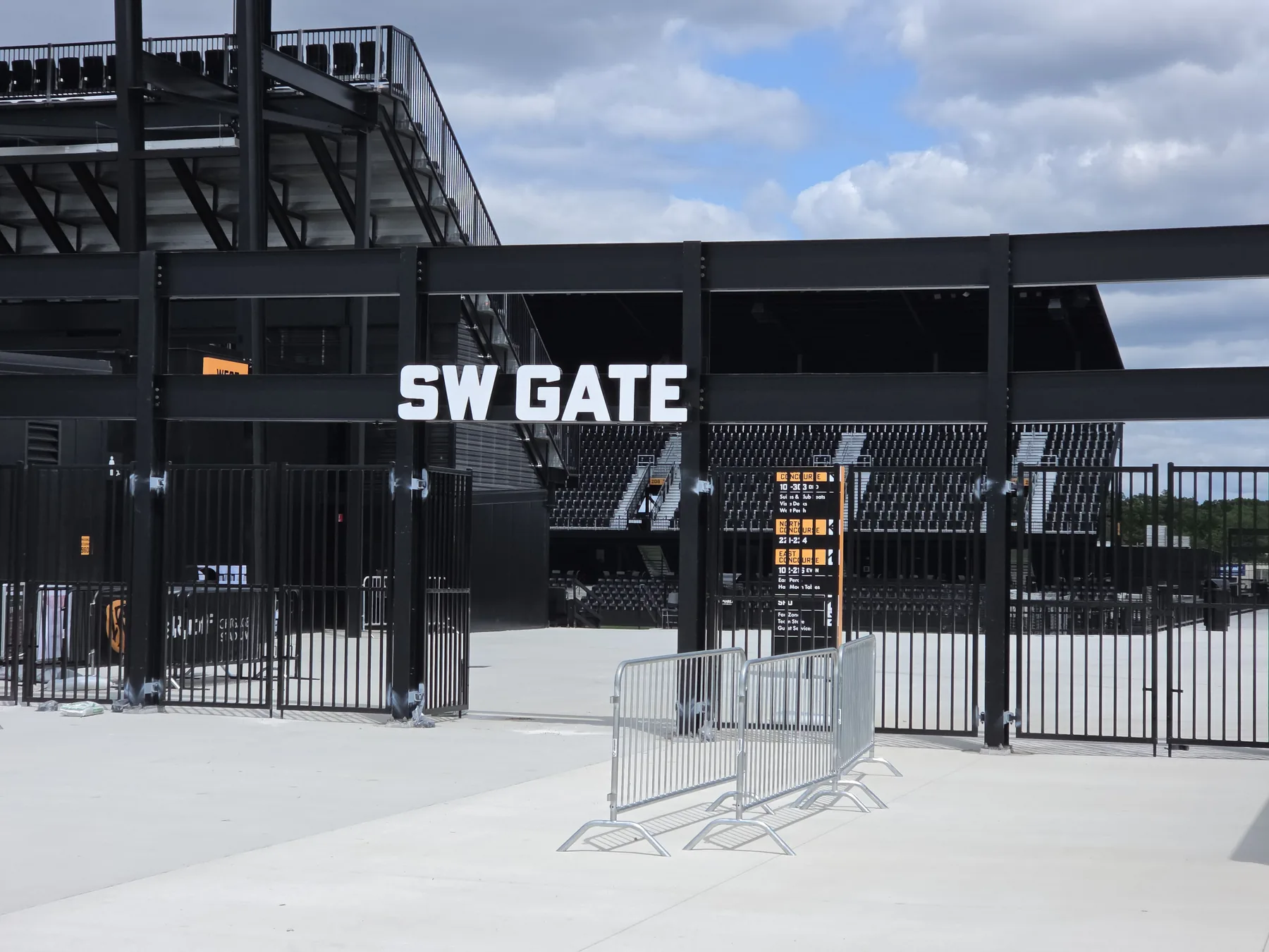Commercial gate entrance