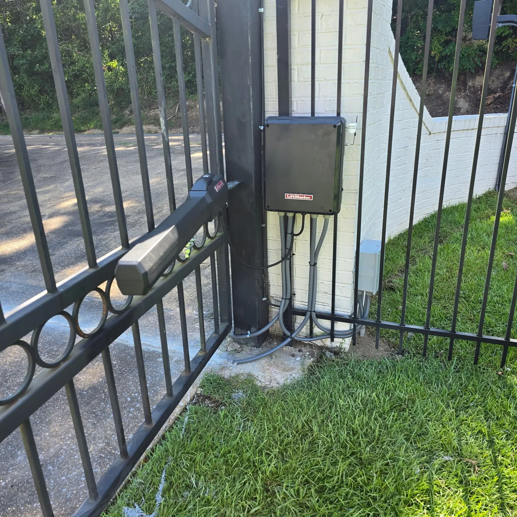Gate access control equipment